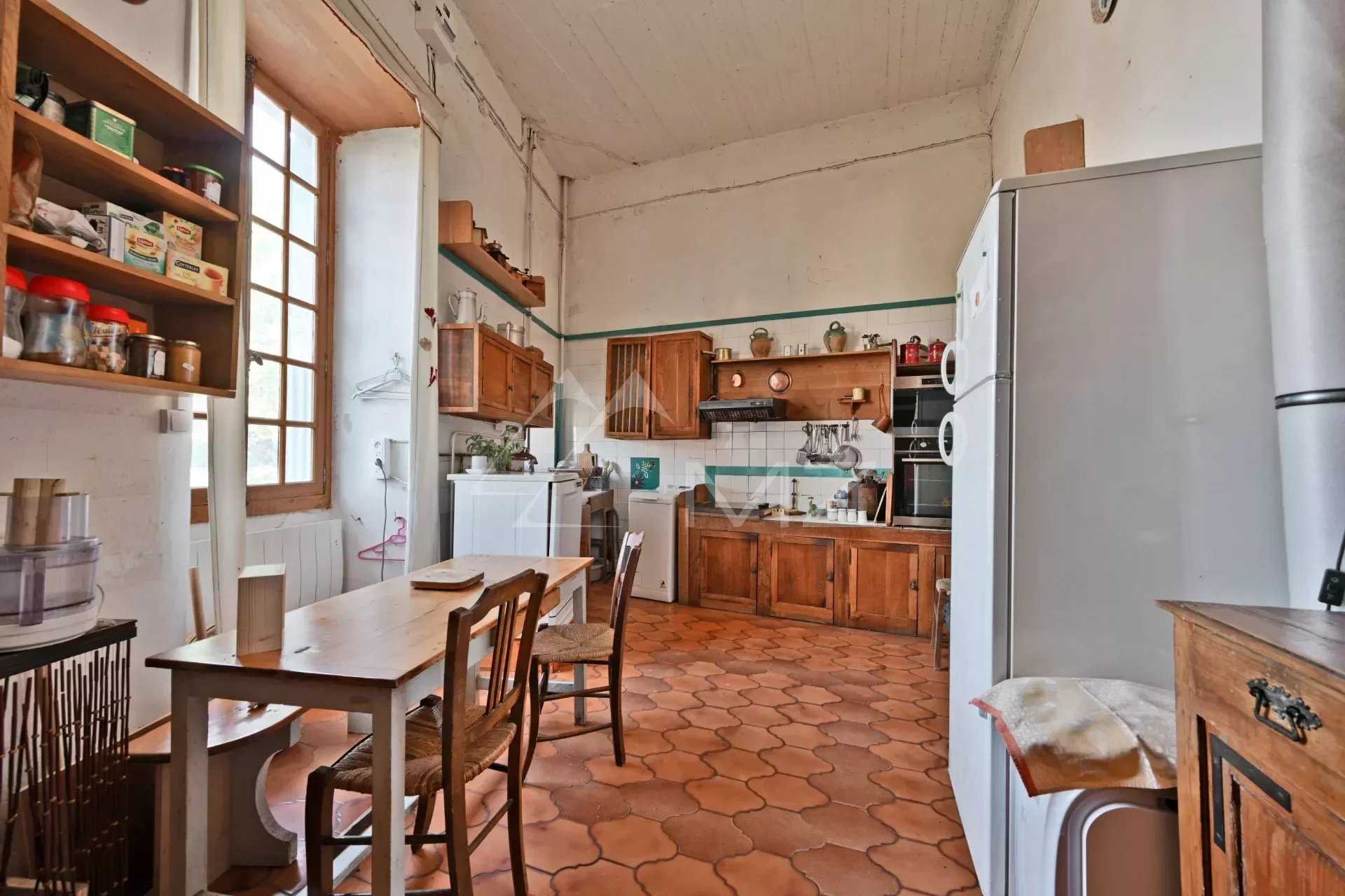 rumah dalam Uzès, Gard 12082132