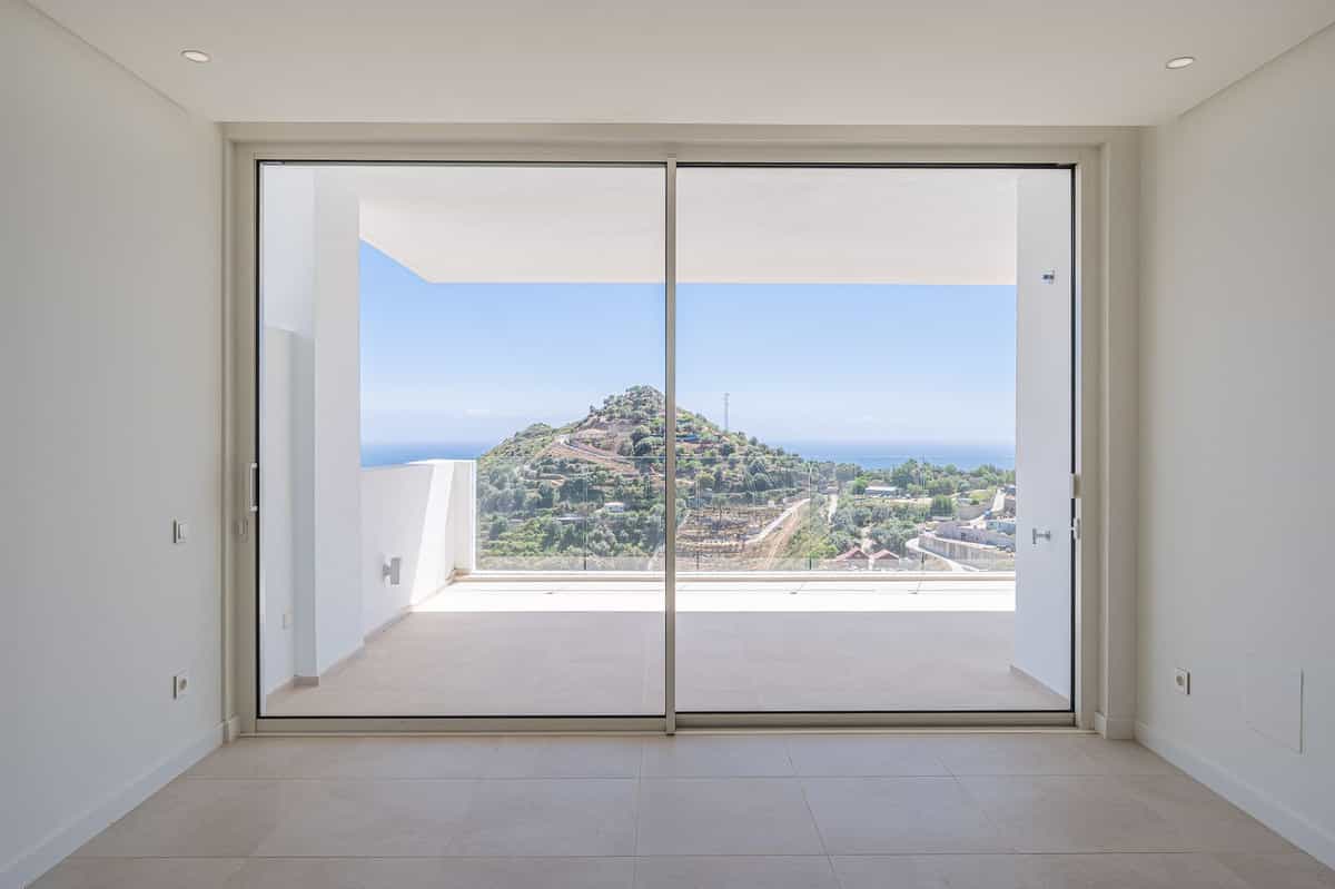 Condominium in Marbella, Andalusia 12082654