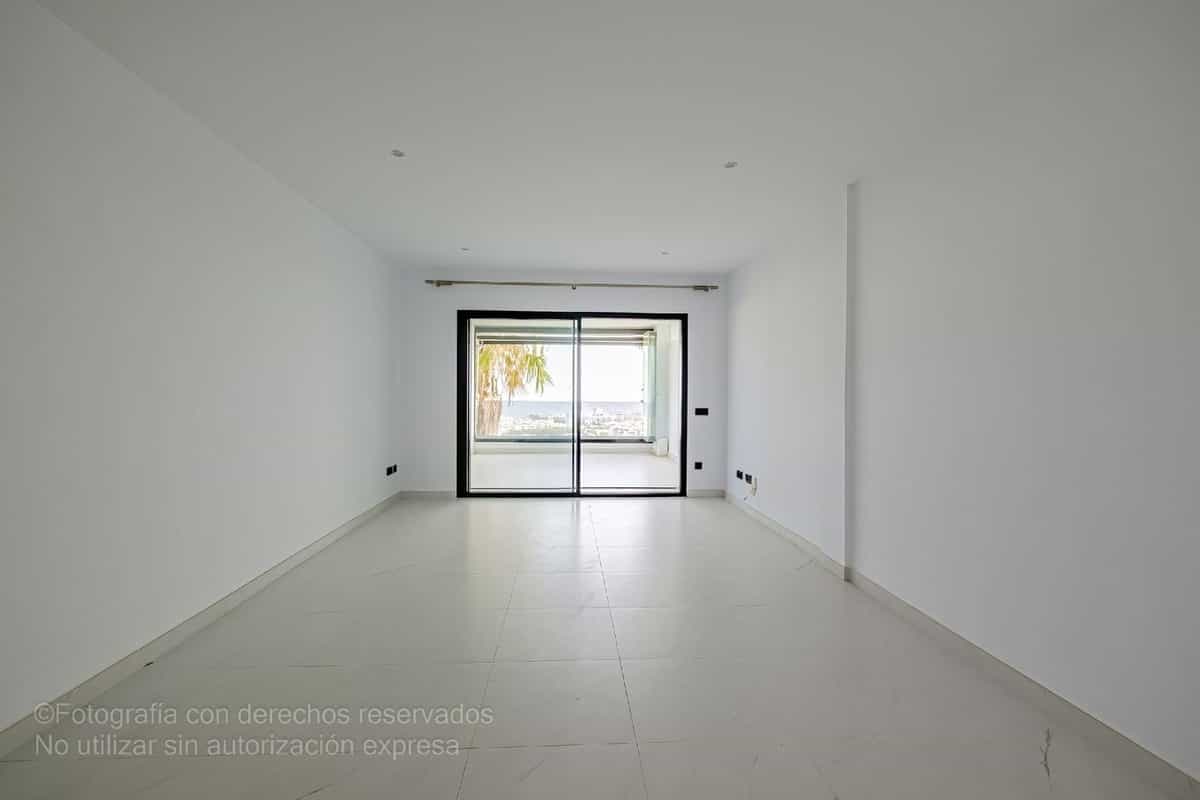 公寓 在 蒙克洛亚, 马德里 12082712