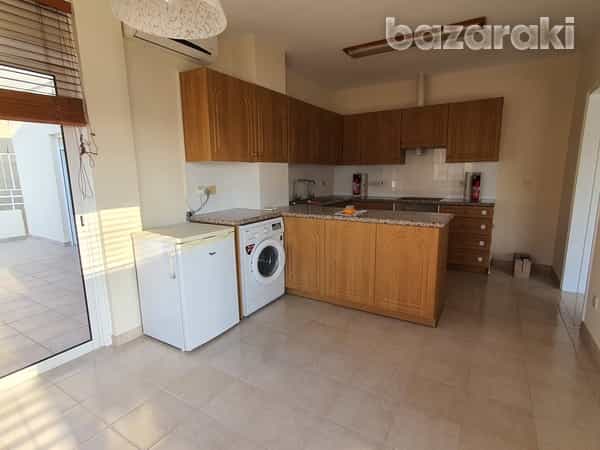 Condominium dans Mesa Geitonia, Limassol 12083027