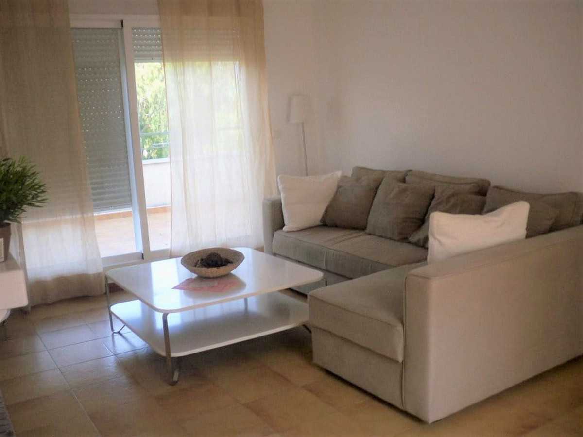 Condominium in Fuengirola, Andalusië 12083056