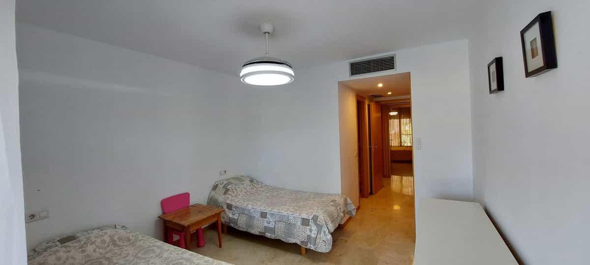 Квартира в Benahavís, Andalucía 12083274