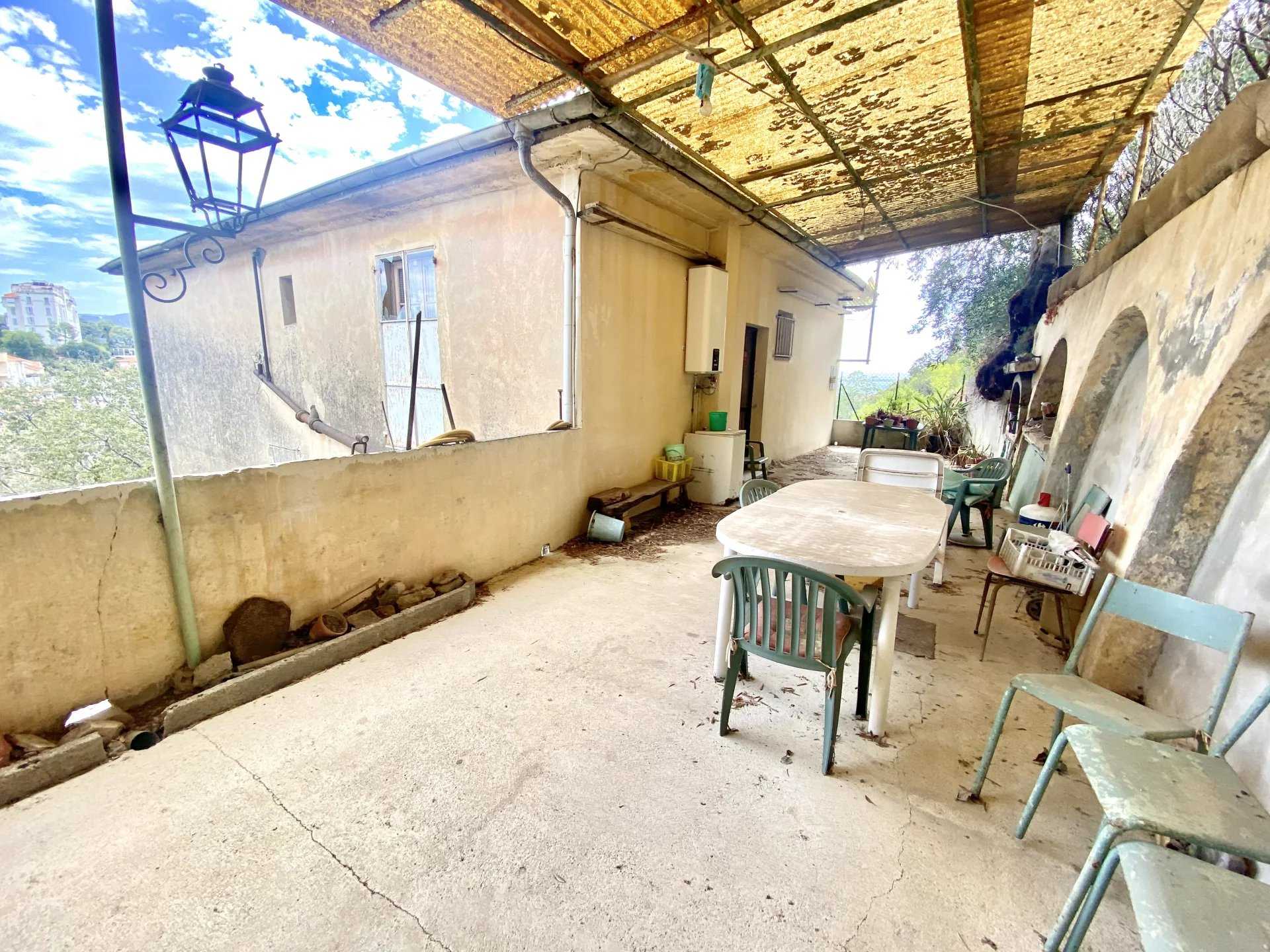 House in Nice, Provence-Alpes-Cote d'Azur 12083731