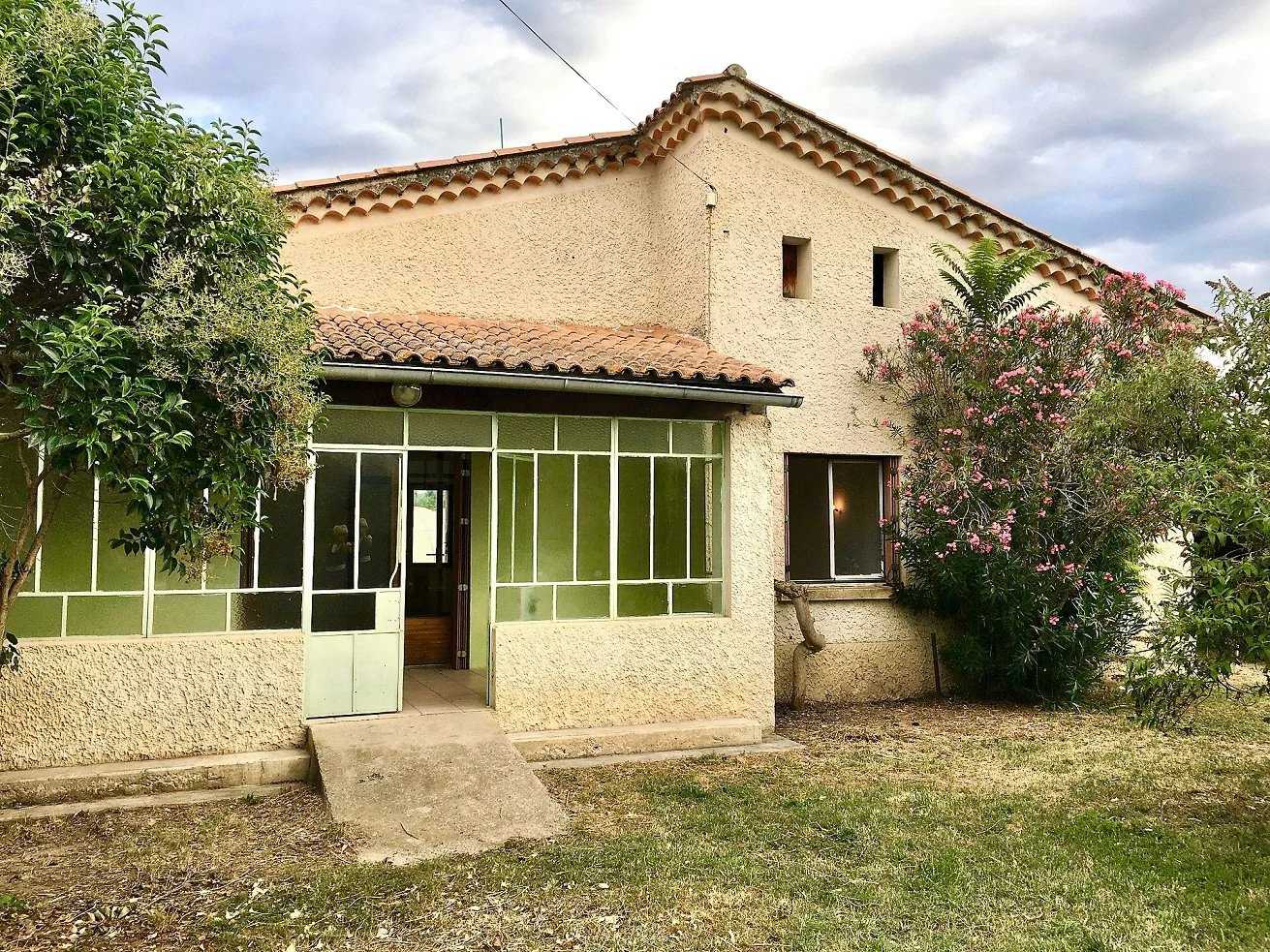 Huis in Loriol-du-Comtat, Provence-Alpes-Côte d'Azur 12083845