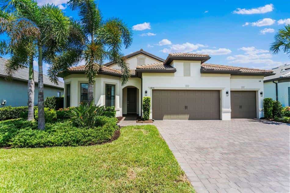 House in Sarasota, Florida 12083937