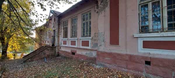 房子 在 Chepintsi, ulitsa "Dolets" 12084110
