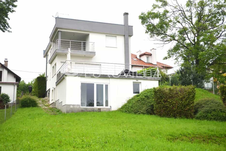 Huis in Sestine, Zagreb, grad 12084174