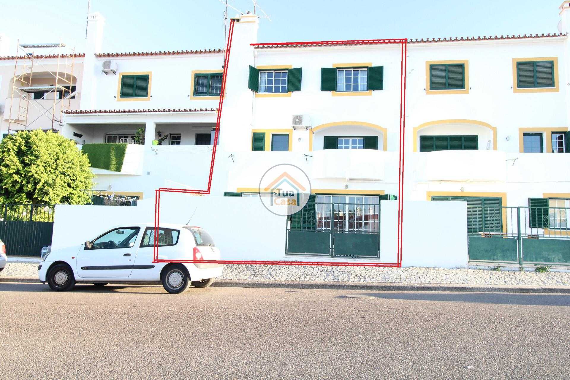 Rumah di Redondo, Évora District 12084252