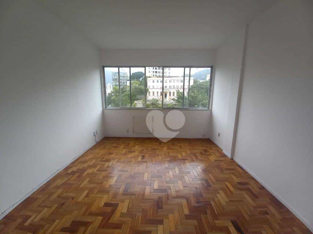 Condominium in Catete, Rio de Janeiro 12084423