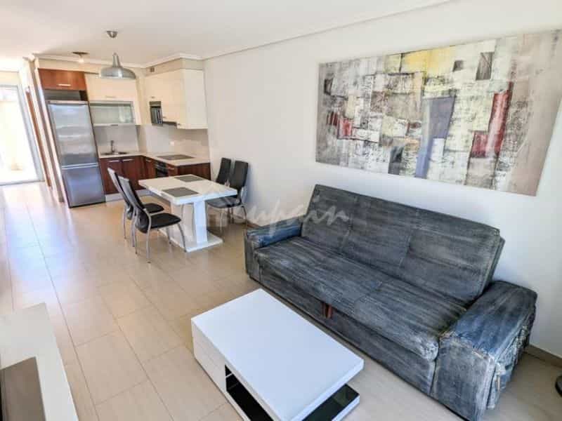Condominium in Granadilla, Canarias 12085027