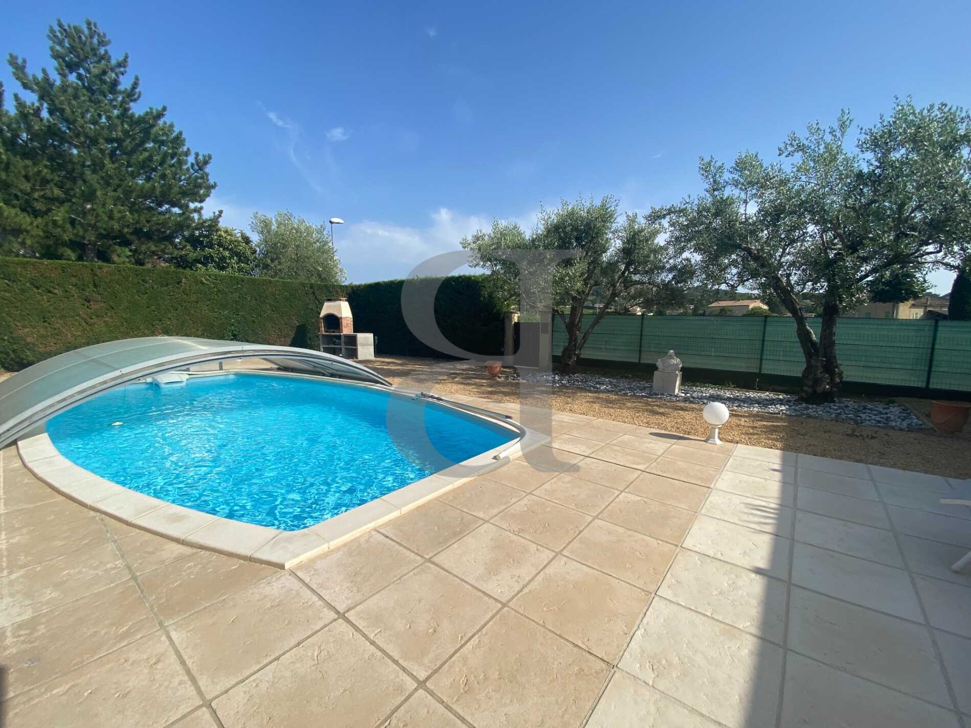 House in Valreas, Provence-Alpes-Cote d'Azur 12085044