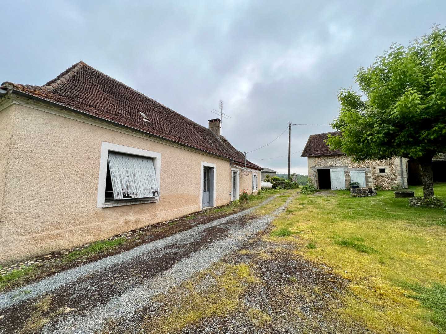 rumah dalam Thenon, Nouvelle-Aquitaine 12085053