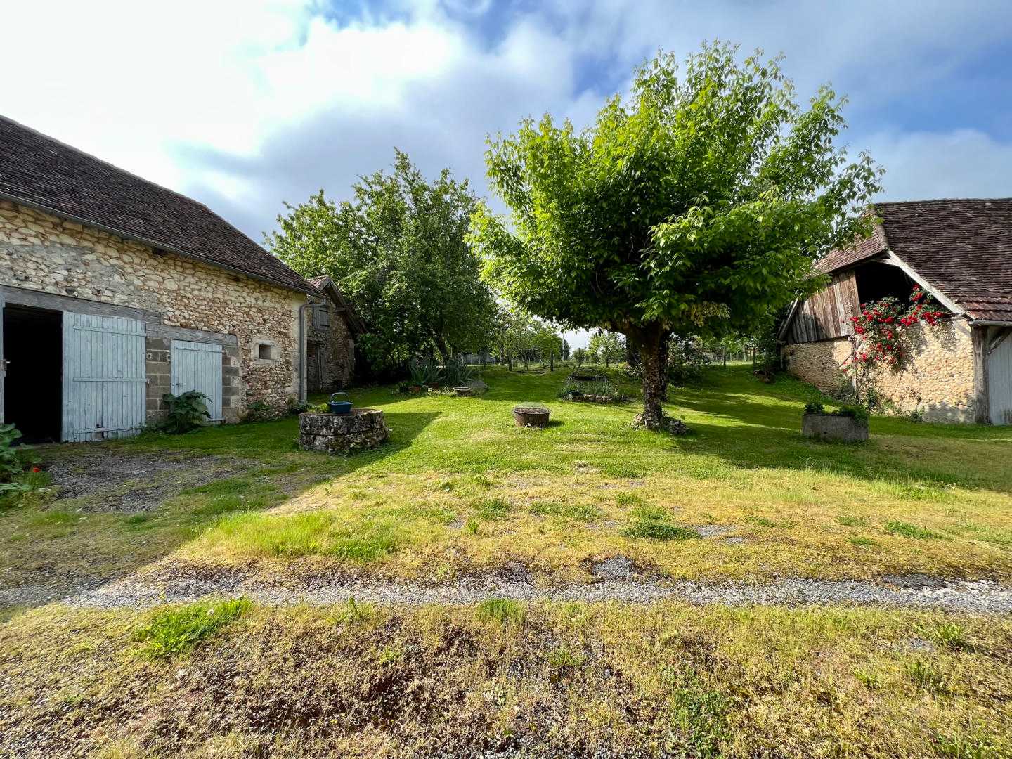 Hus i Thenon, Nouvelle-Aquitaine 12085053