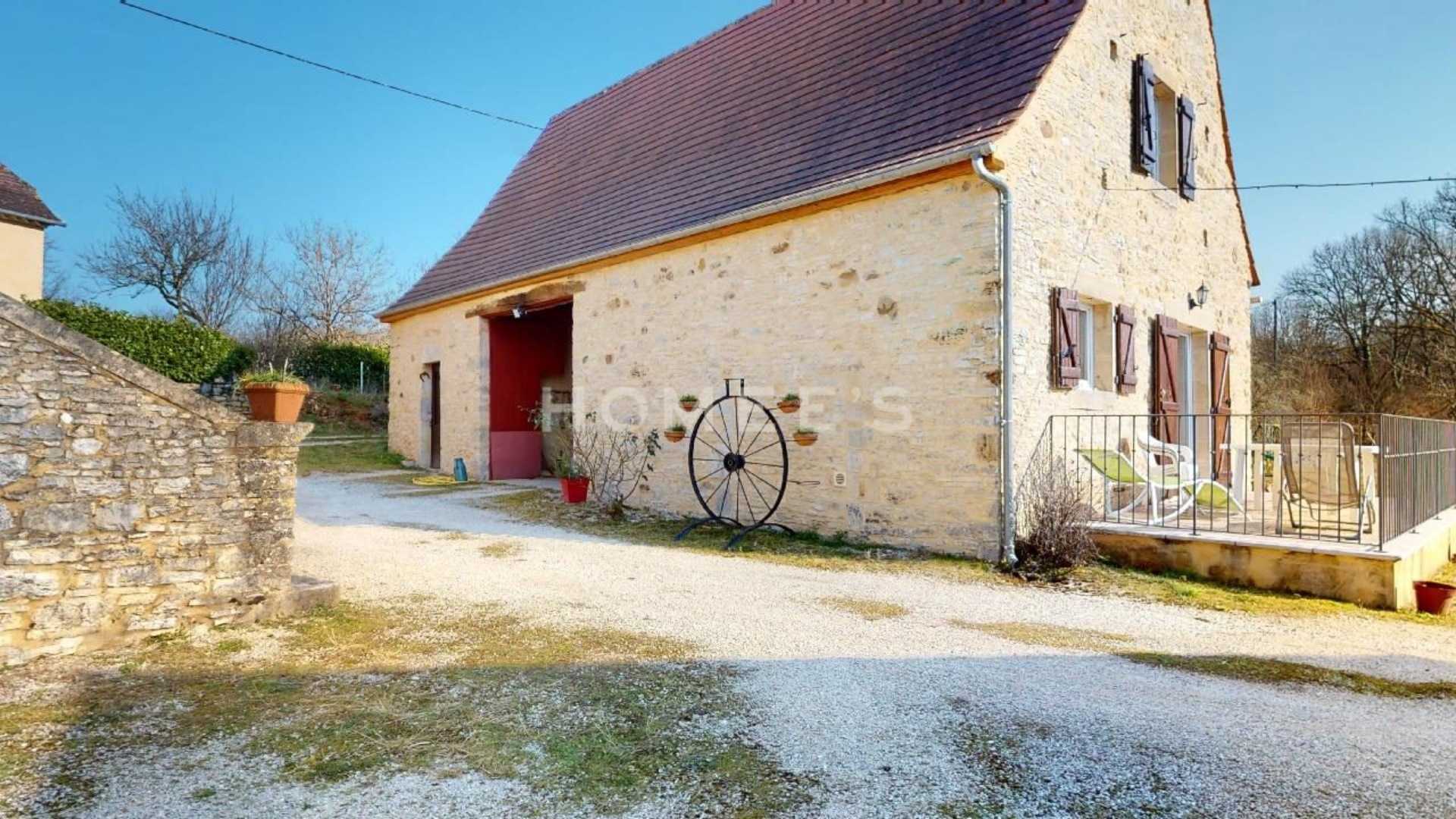 房子 在 Gourdon, Occitanie 12085059