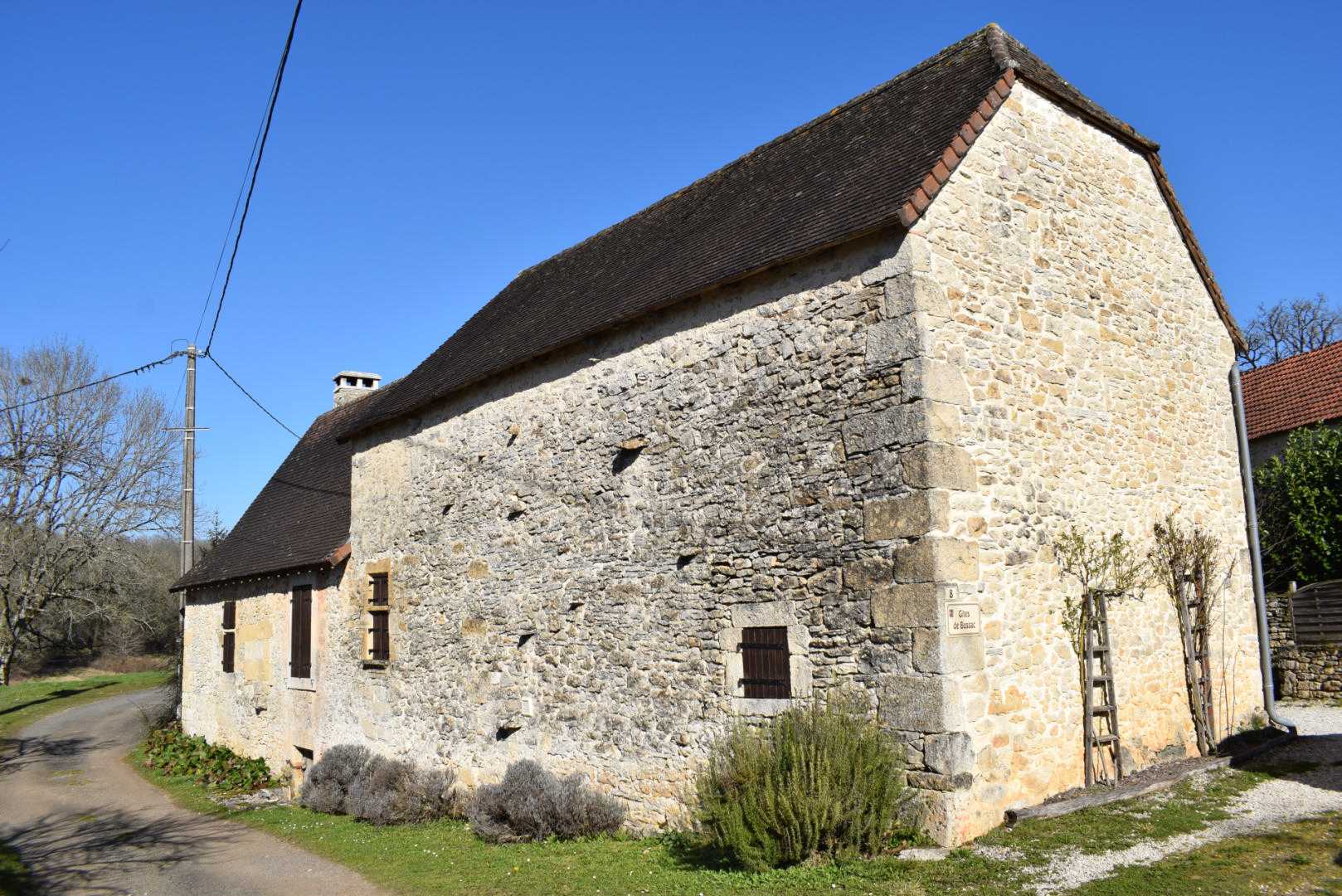 Rumah di Auba, Nouvelle-Aquitaine 12085071