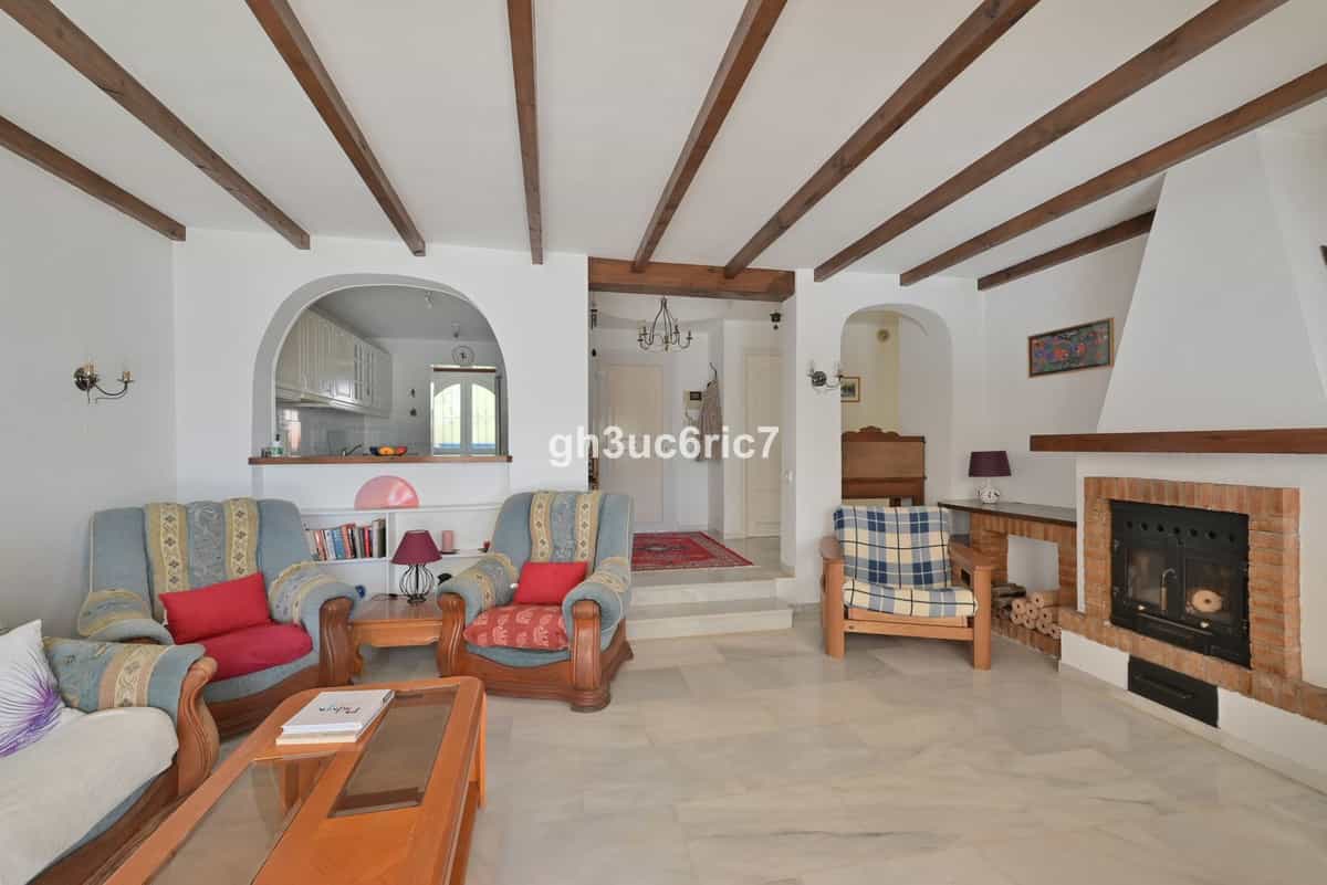 بيت في Calahonda, Andalucía 12085608