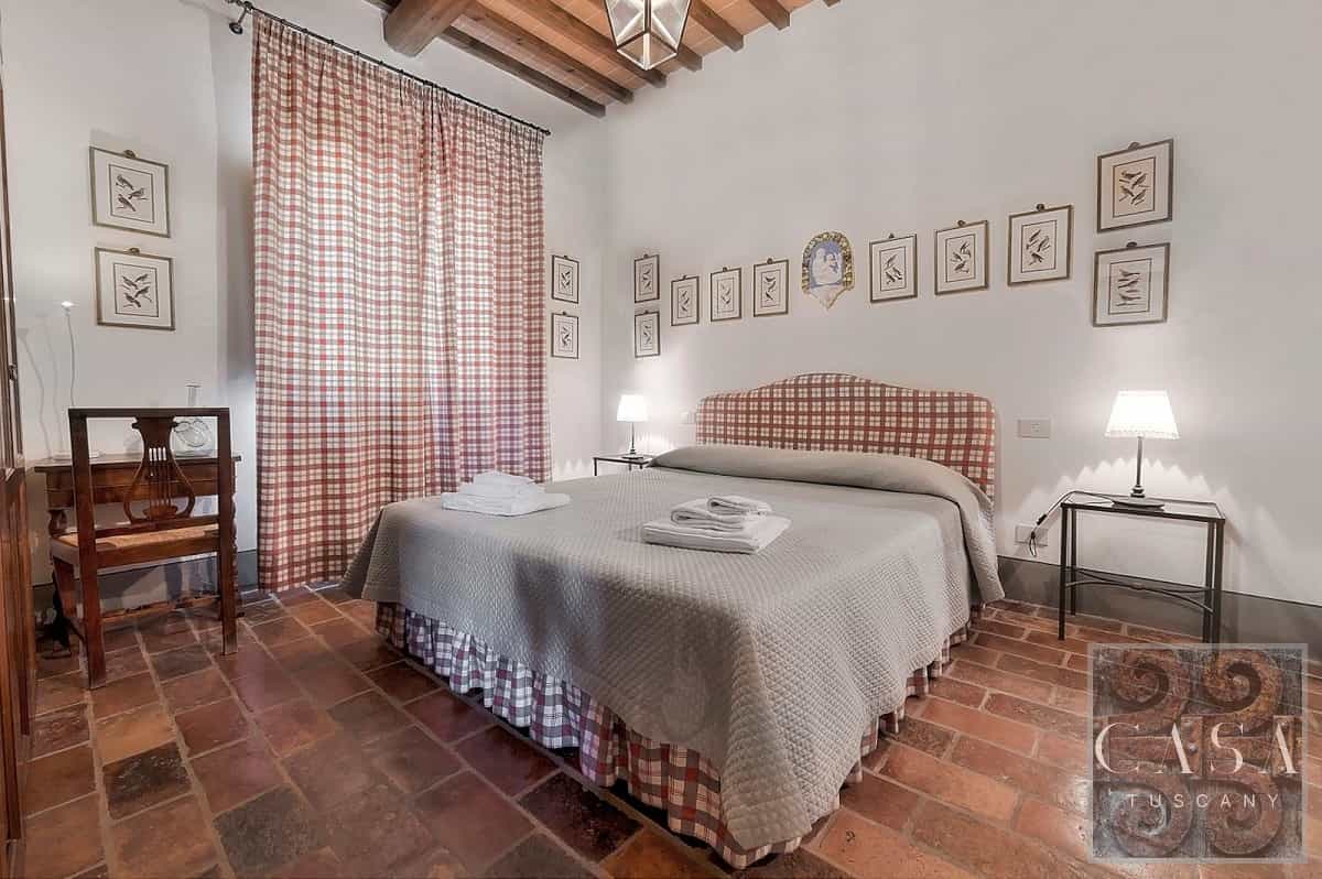 Condominium in Castelfalfi, Toscana 12086003