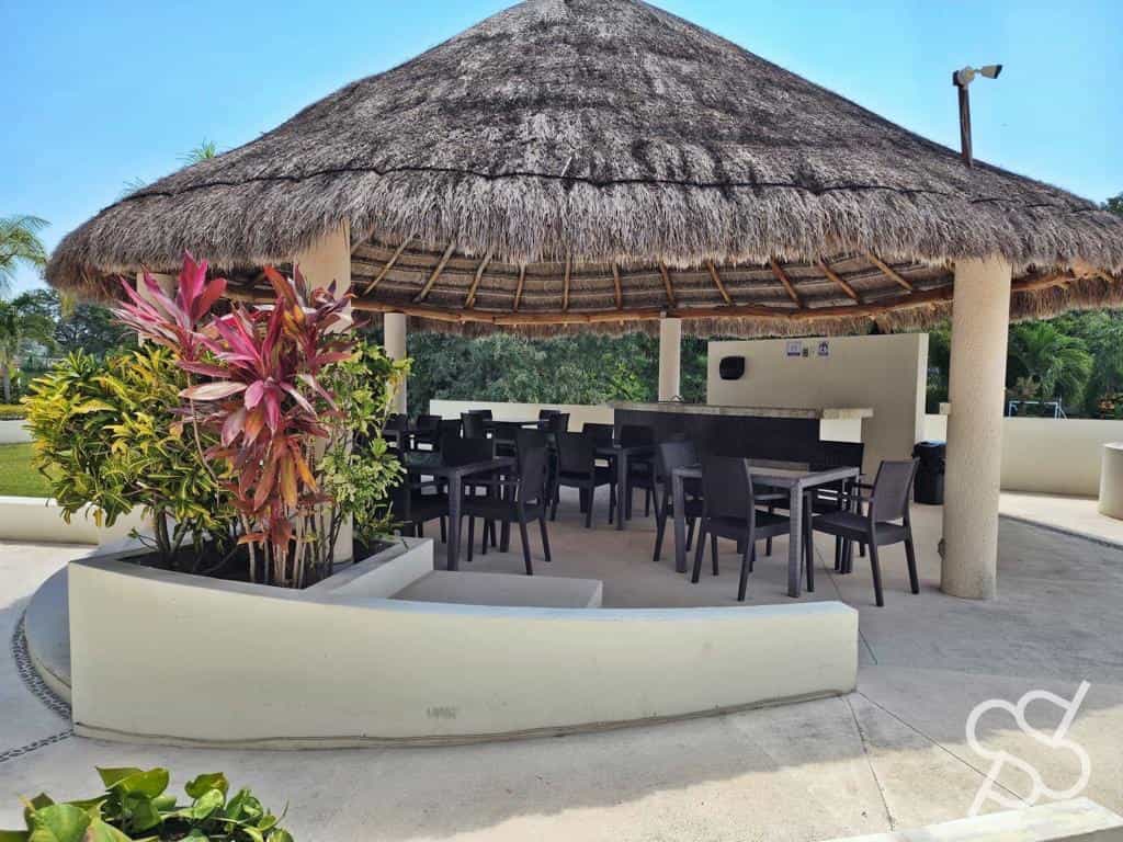 सम्मिलित में Cancún, Quintana Roo 12086042
