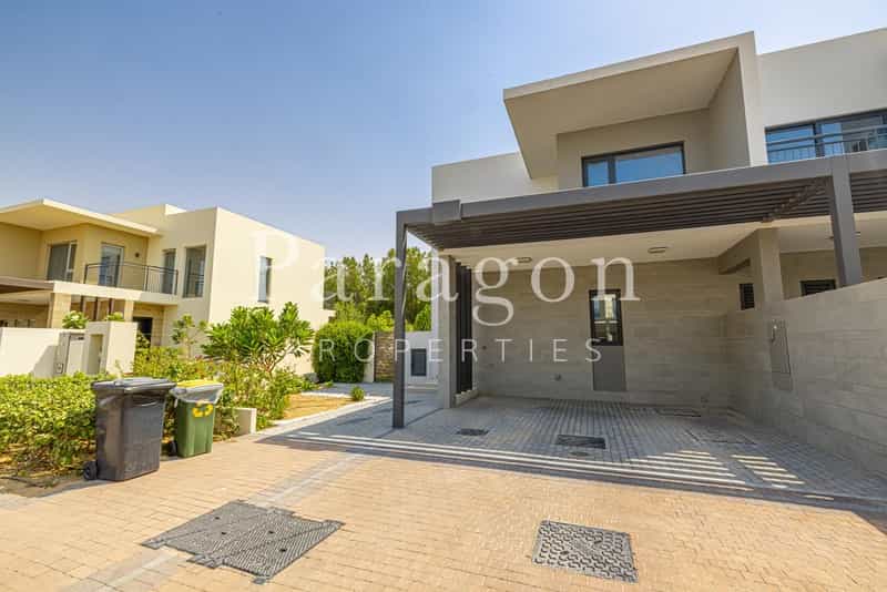 casa en Dubai, Dubai 12086729