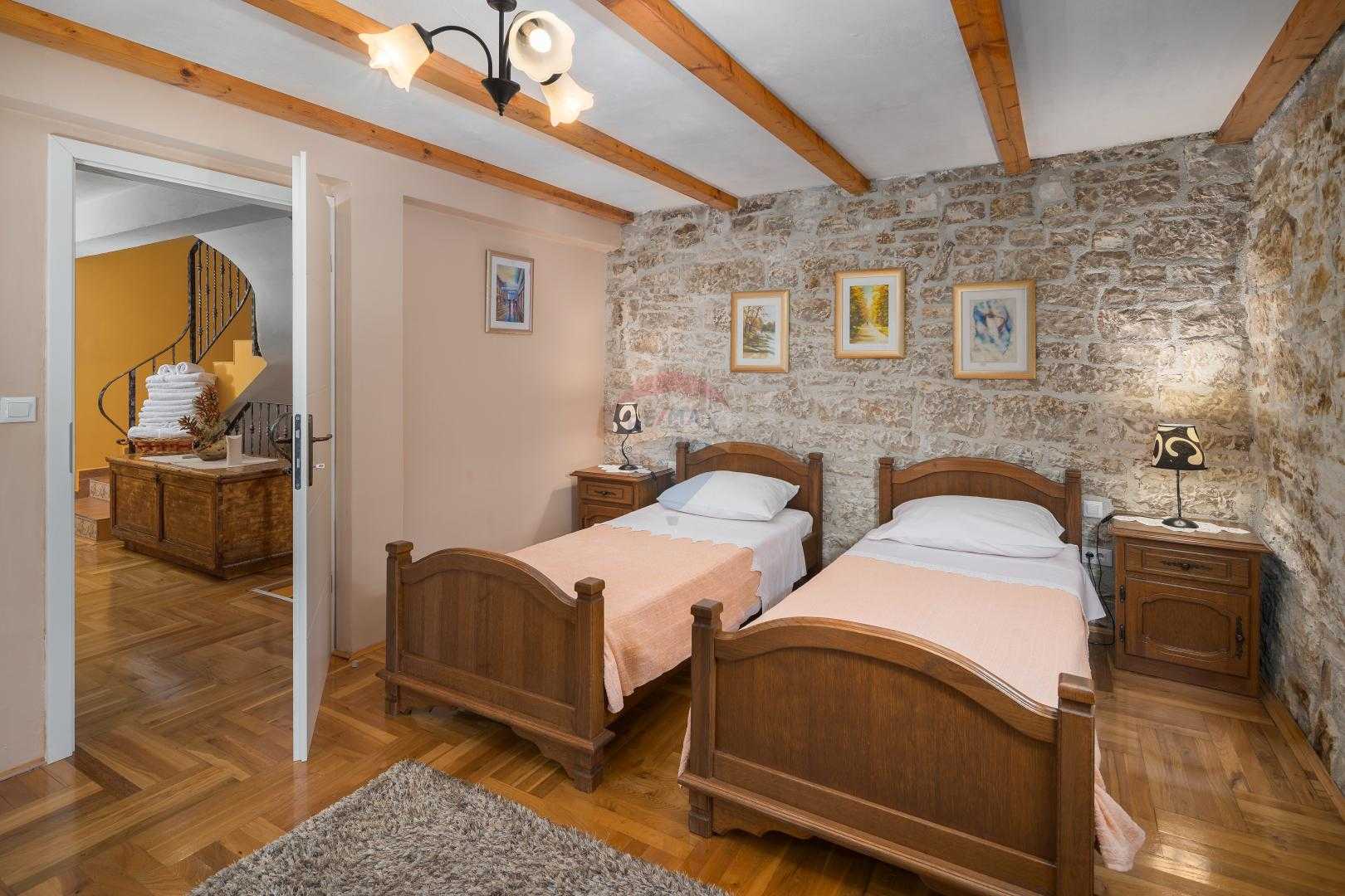 House in Tinjan, Istarska županija 12087008
