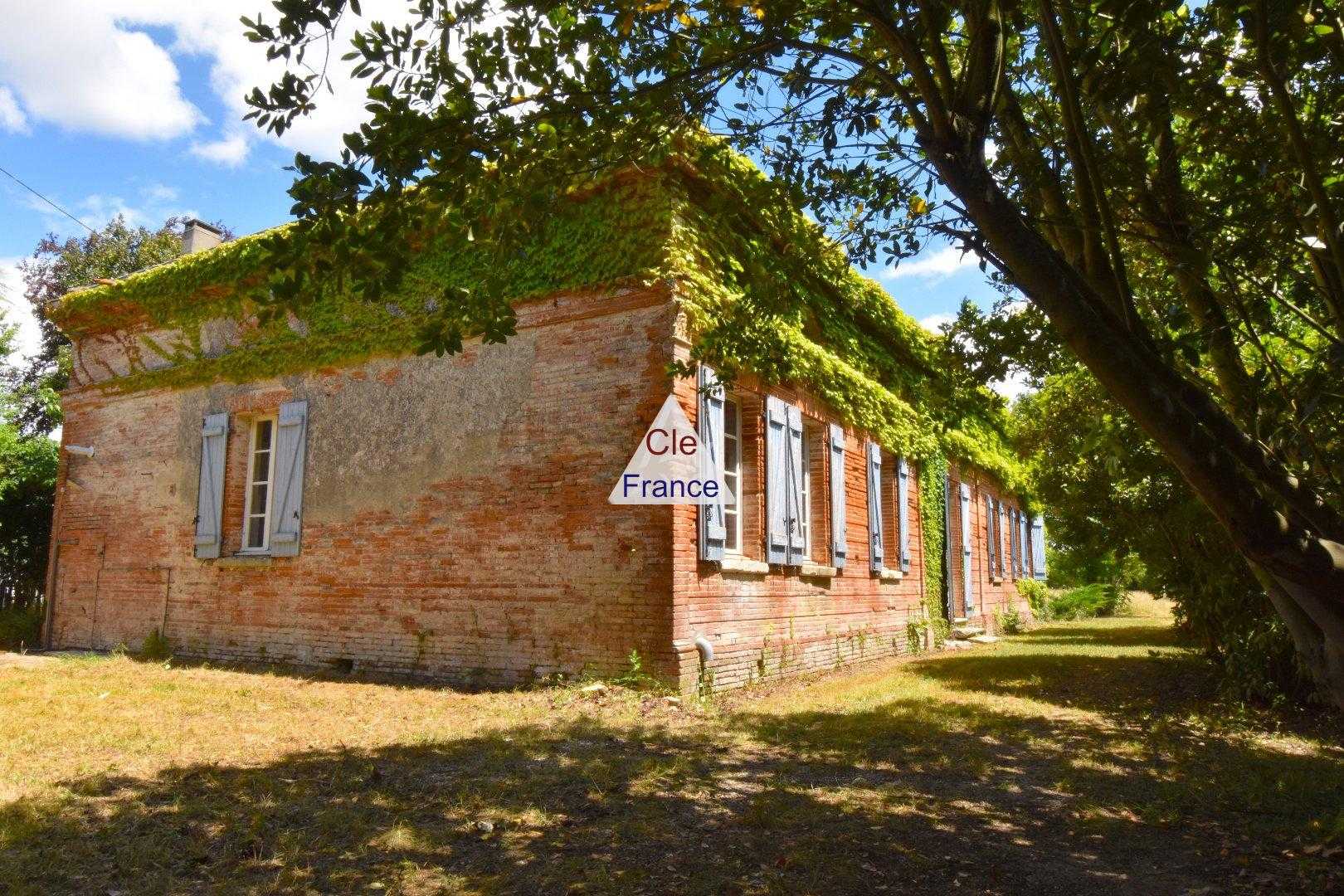 жилой дом в Saubens, Occitanie 12087536