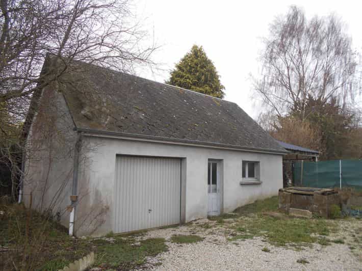 жилой дом в Нотр-Дам-дю-Туше, Нормандия 12087588
