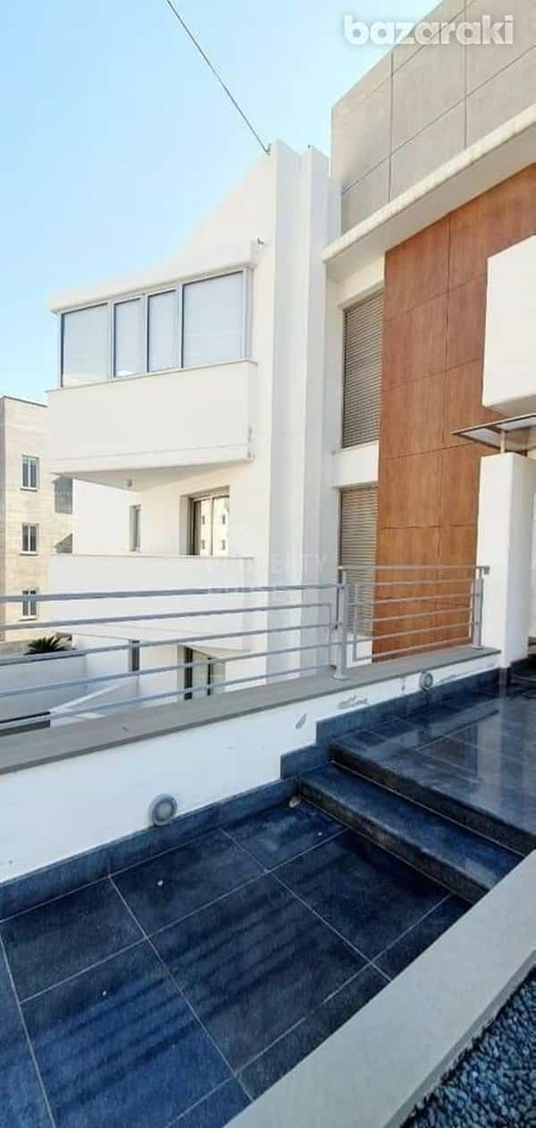 Condominium in Limassol, Lemesos 12088158