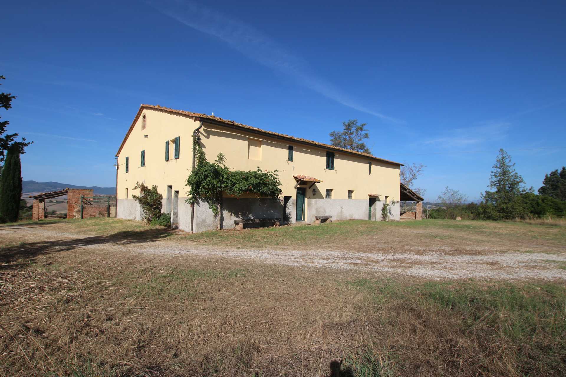 rumah dalam Volterra, Tuscany 12088258