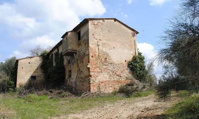rumah dalam Volterra, Tuscany 12088293