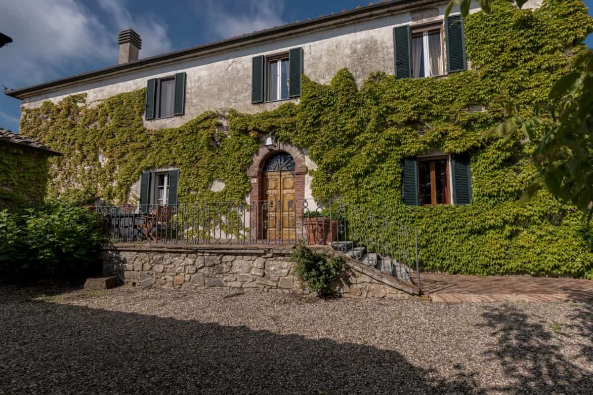 بيت في Murlo, Tuscany 12088310