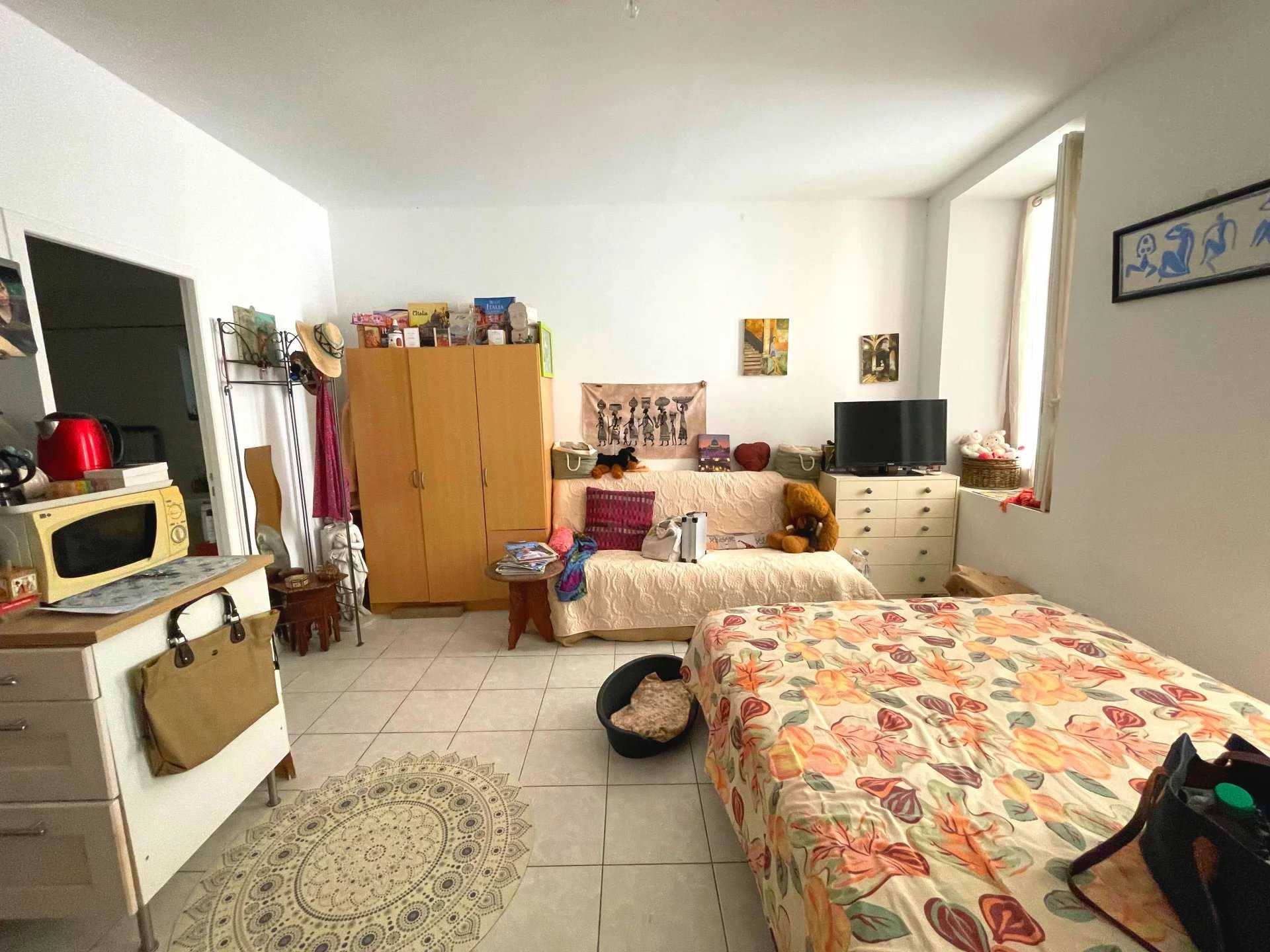 公寓 在 拉西奥塔, 普罗旺斯-阿尔卑斯-蓝色海岸 12088372