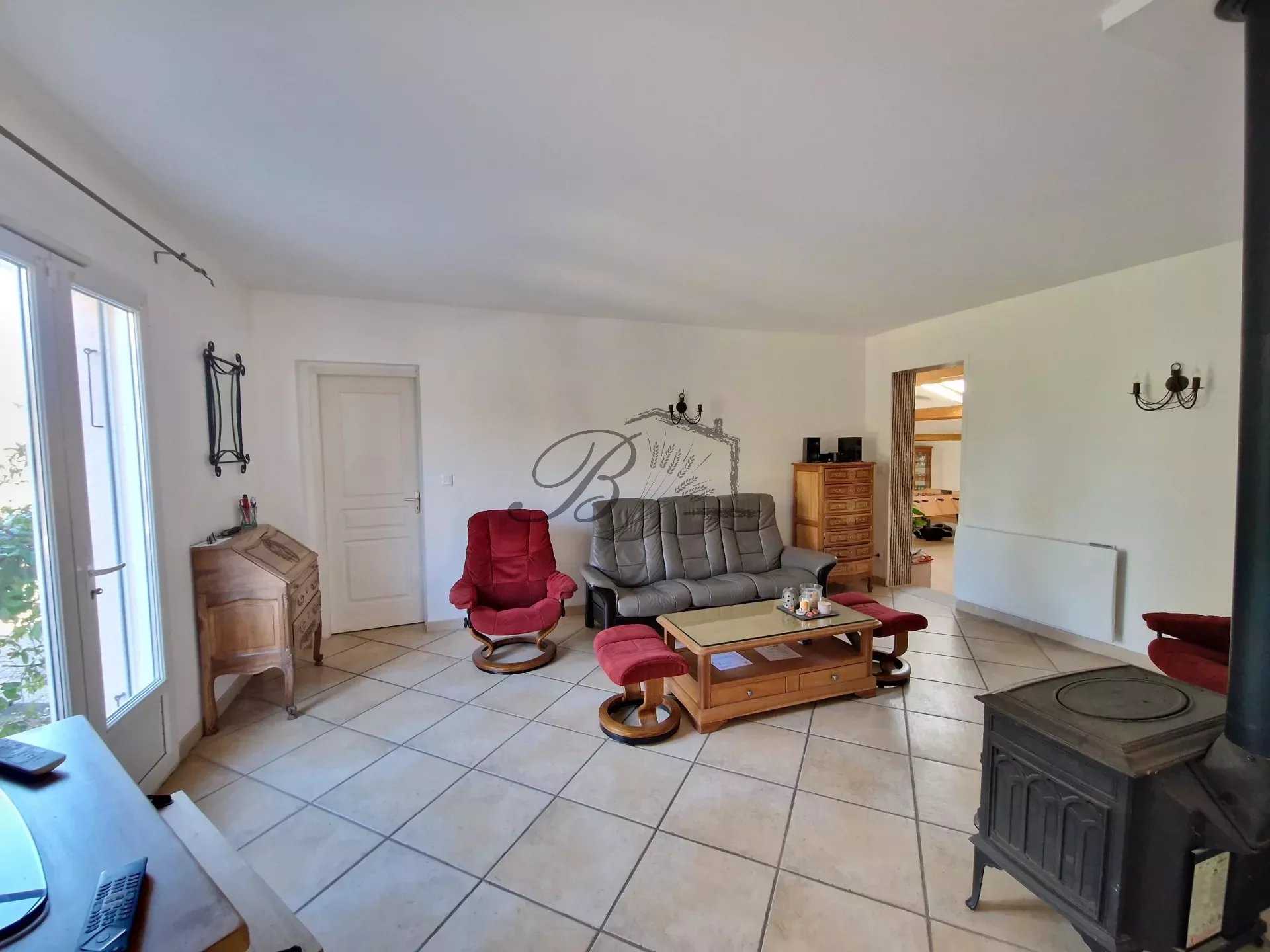Rumah di Grambois, Provence-Alpes-Cote d'Azur 12088383