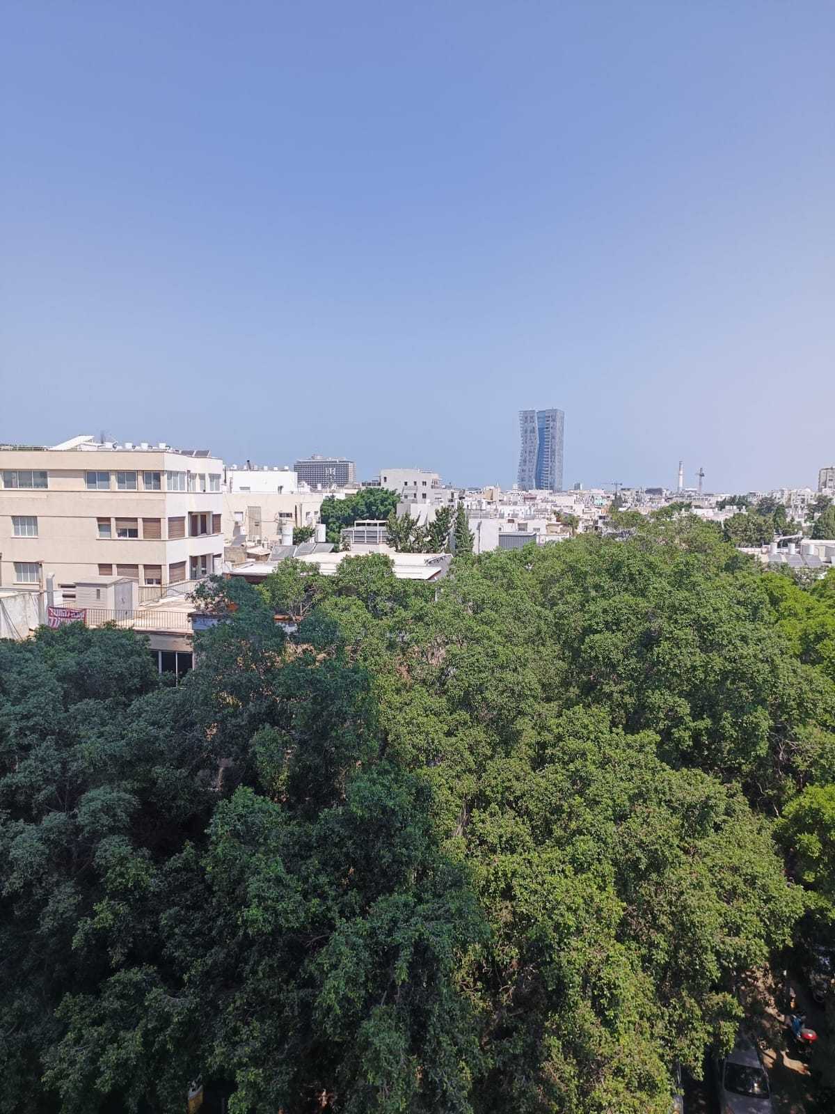 Condominium in Tel Aviv-Yafo, Frishman Street 12088491