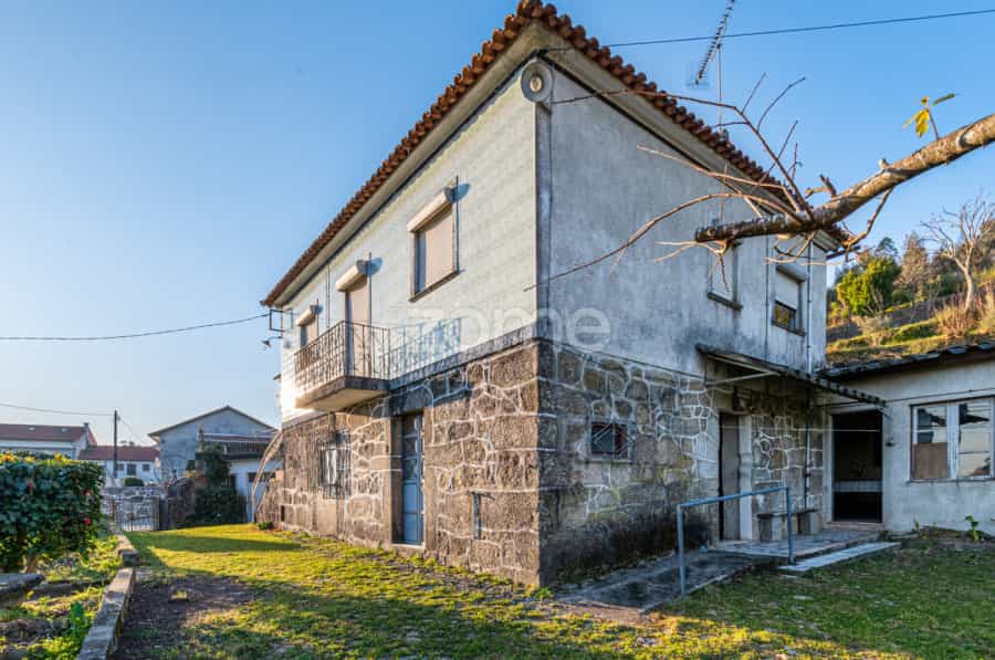 房子 在 Viana do Castelo, 维亚纳堡 12088519