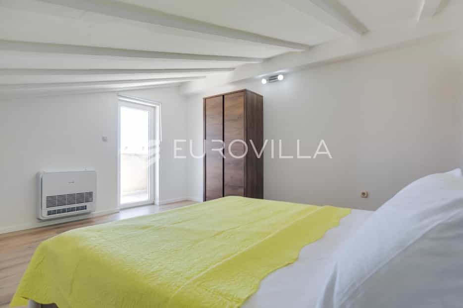 Condominium in Antonci, Istarska županija 12088593