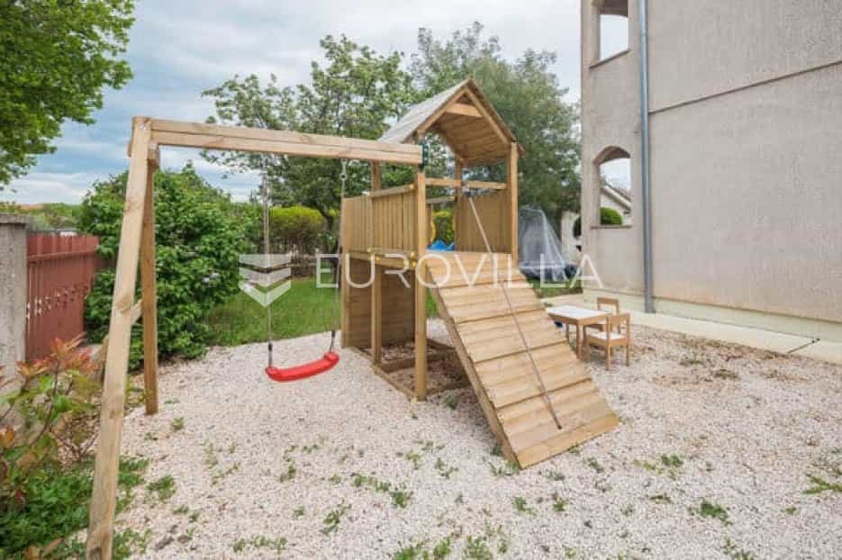 Condominium in Antonci, Istarska županija 12088593