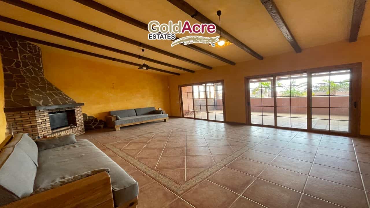 House in Tuineje, Canary Islands 12089664