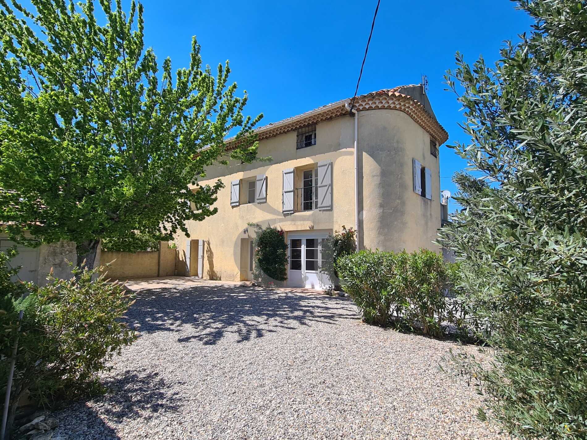 Casa nel Vaison-la-Romaine, Provence-Alpes-Côte d'Azur 12089666