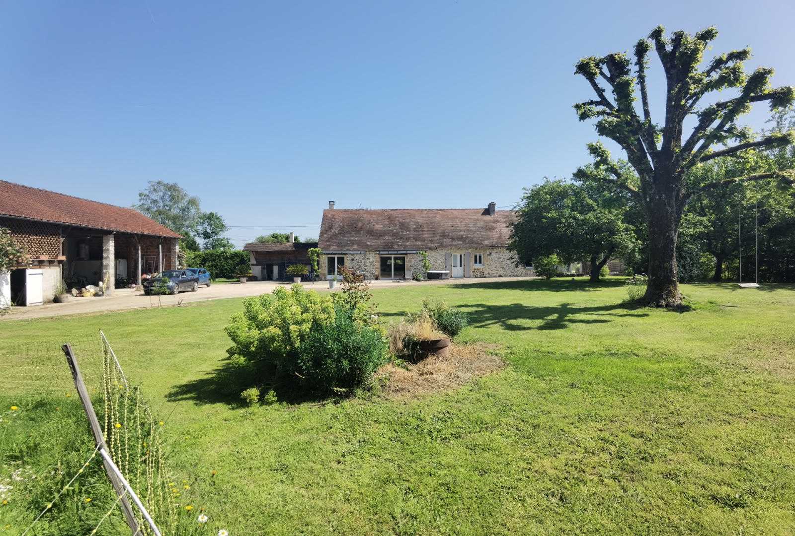 House in Excideuil, Nouvelle-Aquitaine 12089675
