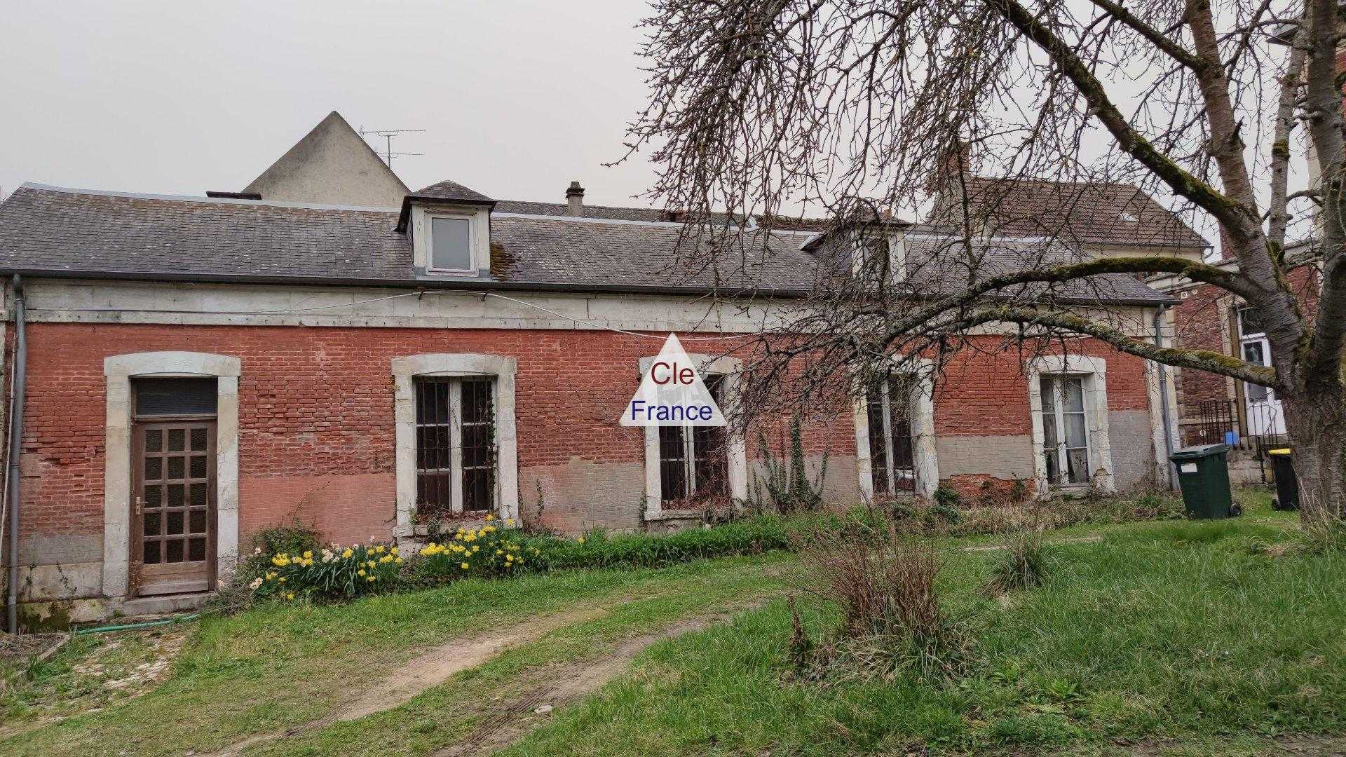 жилой дом в Cires-les-Mello, Hauts-de-France 12089723