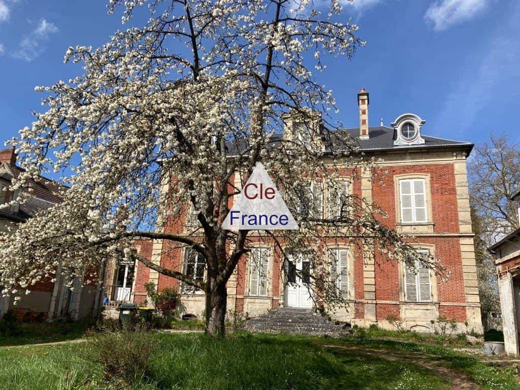 Dom w Cires-les-Mello, Hauts-de-France 12089723