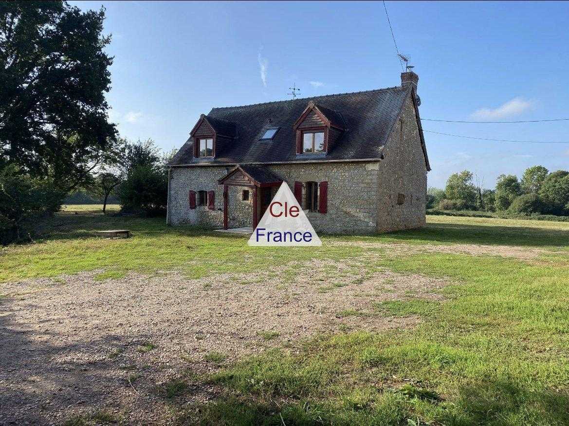 House in Saint-Leger-sur-Sarthe, Normandie 12089727