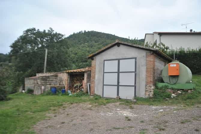 Dom w Montecatini Val di Cecina, Tuscany 12091087