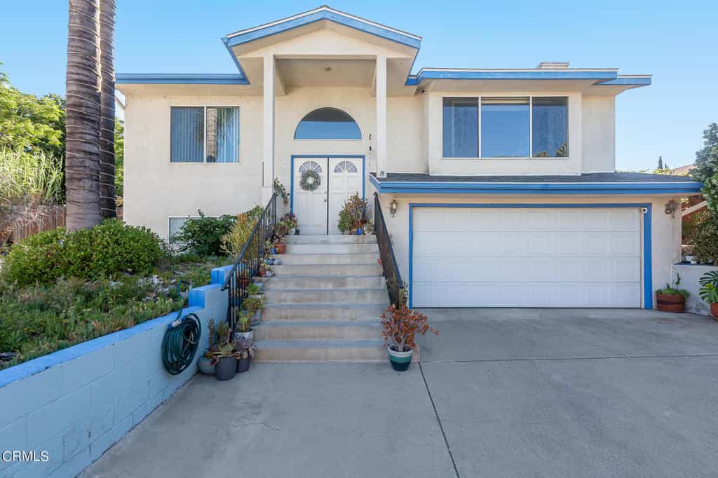 rumah dalam La Crescenta-Montrose, California 12091089