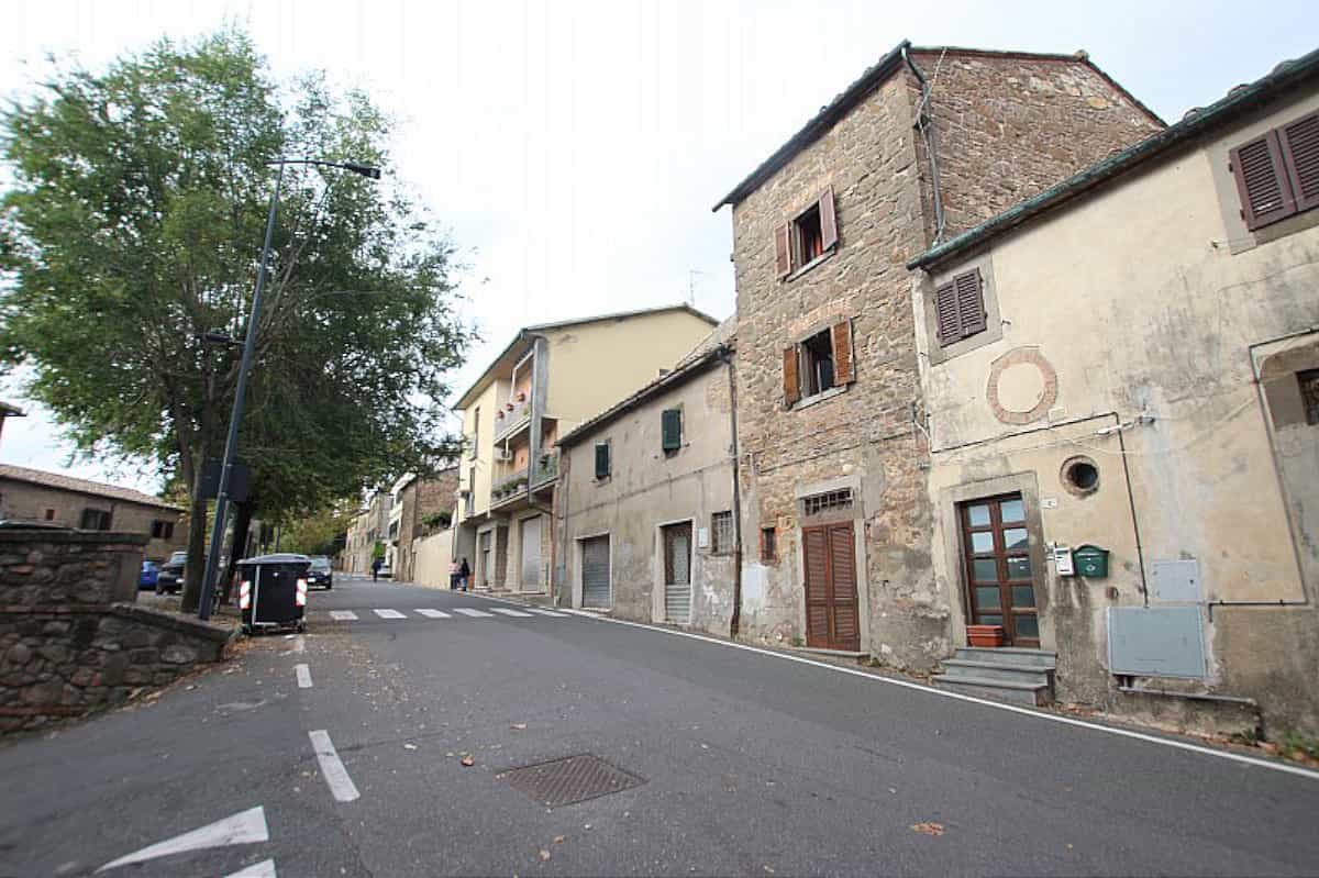 rumah dalam Montecatini Val di Cecina, Tuscany 12091091
