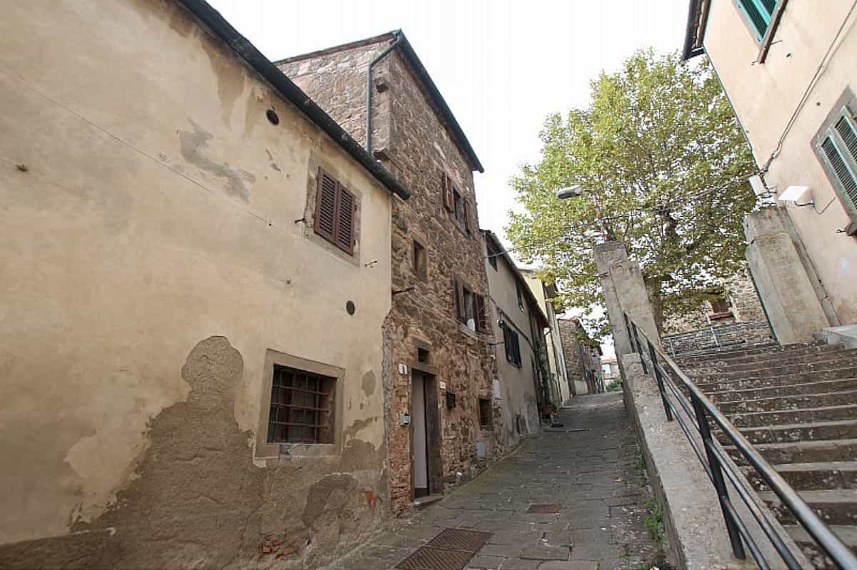 房子 在 蒙特卡蒂尼, 托斯卡纳 12091091