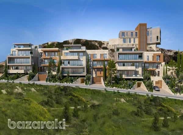Condominium in Agios Tychon, Limassol 12091095