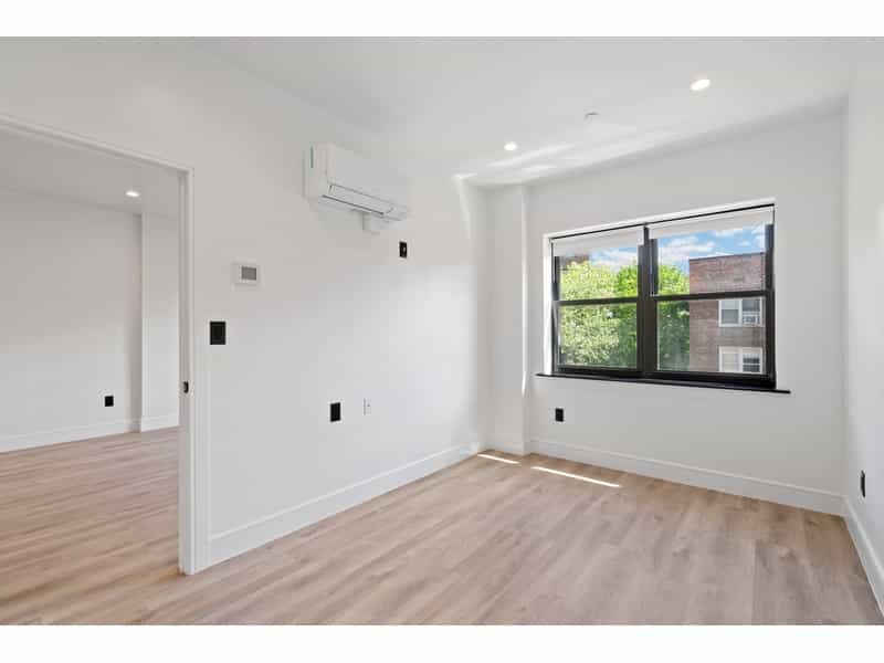 公寓 在 布鲁克林庄园, 纽约 12091382