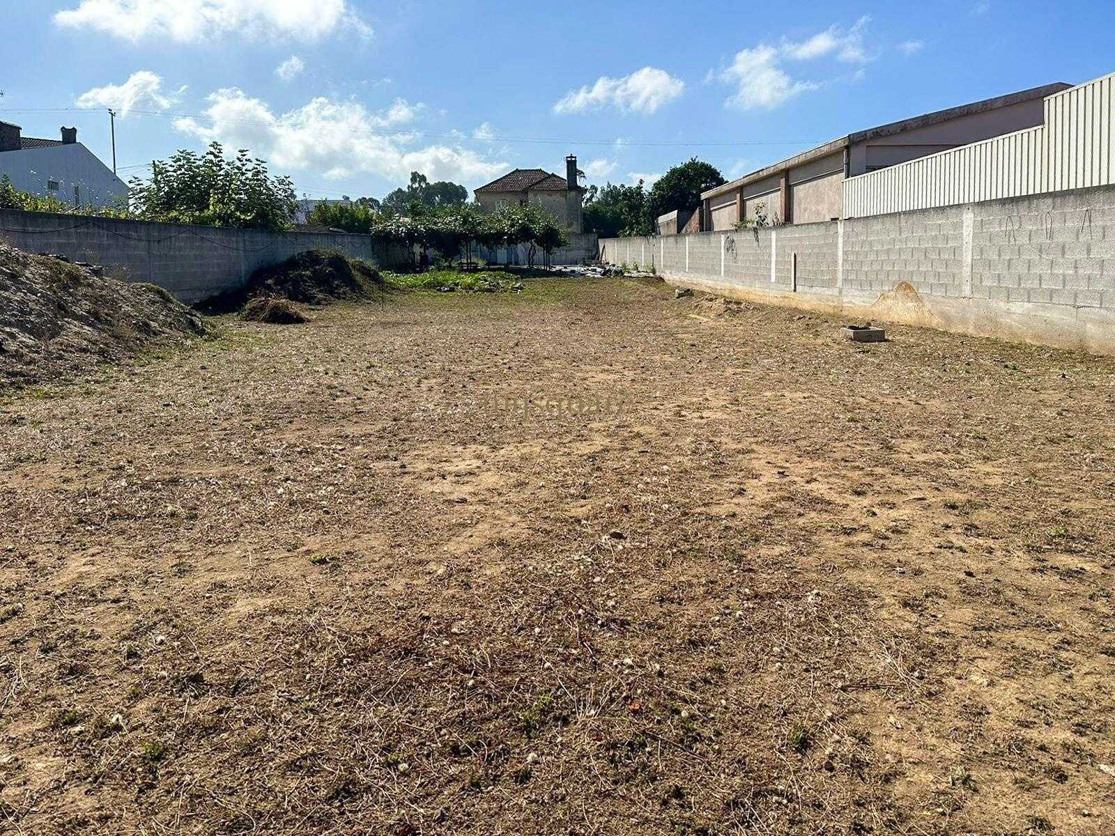 Land in , Aveiro District 12091449