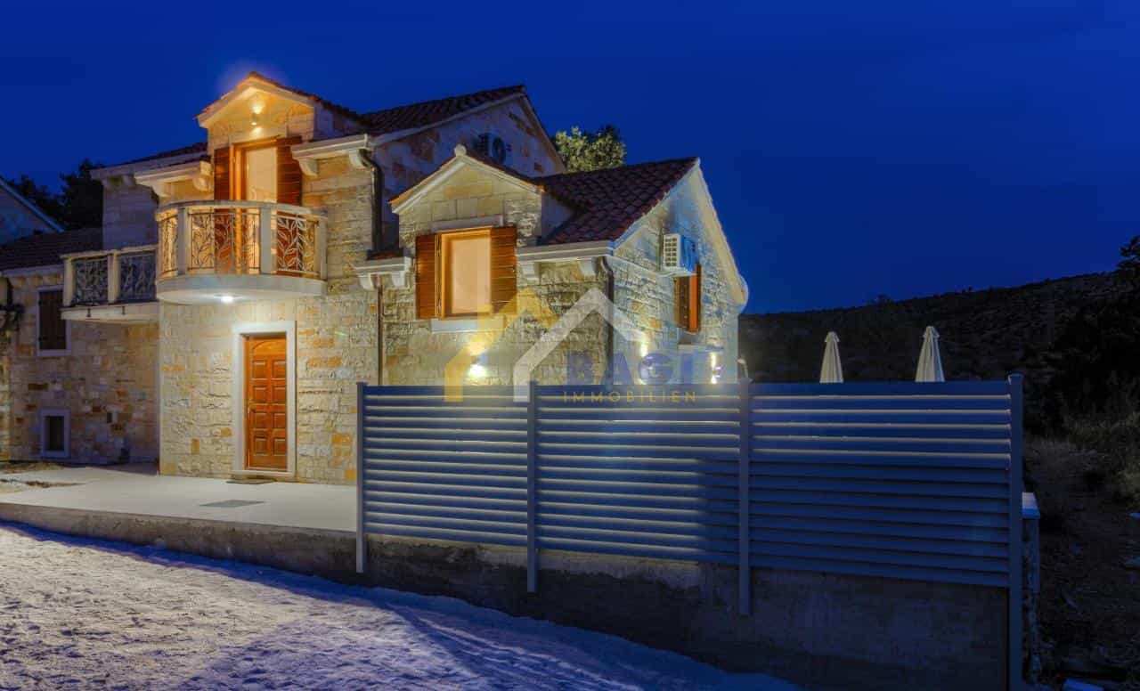 House in Dračevica, Split-Dalmatia County 12091480